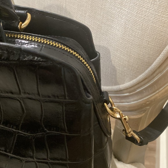 Coach Lillie Carryall with croc embossed detail. - Picture 11 of 16